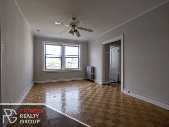 Foto del edificio - 711 W Belmont Ave