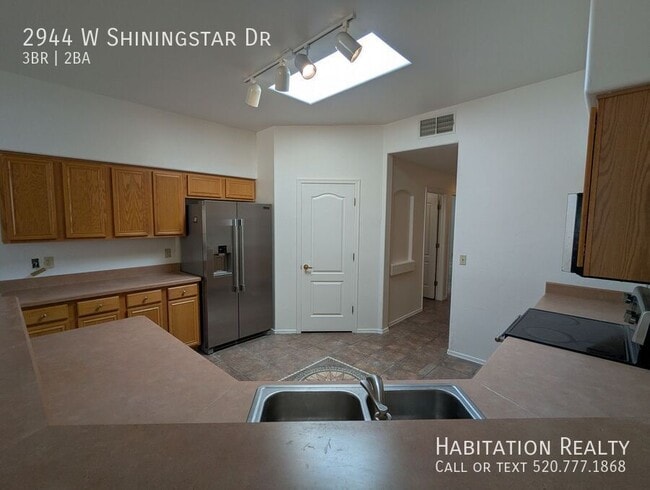 Foto del edificio - 2944 W Shiningstar Dr