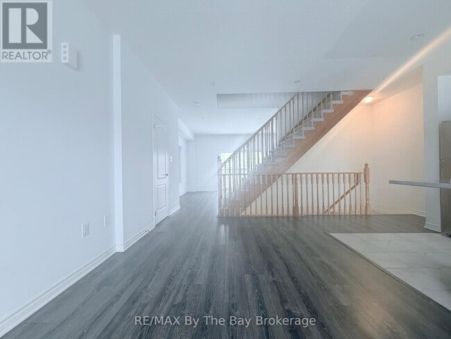 Building Photo - 20 Hills Thistle Dr