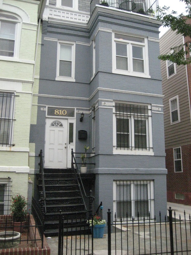 Primary Photo - 810 5th St NE