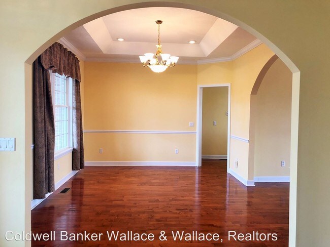 Building Photo - 4 br, 3.5 bath House - 275 Hilltop Drive