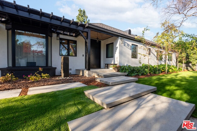 Foto del edificio - 1095 Chula Vista Pl