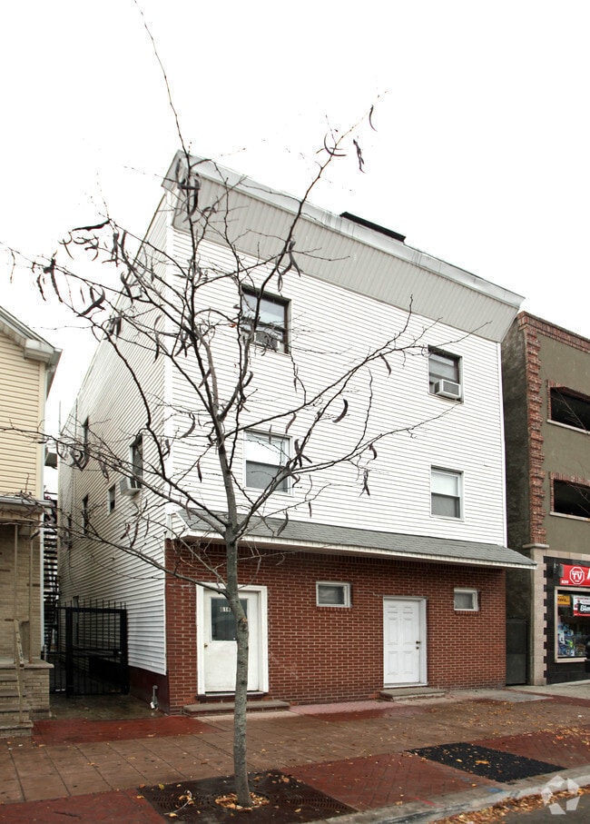 618 Elizabeth Ave Nj 07206 Apartments Primary Photo 618 Elizabeth Ave