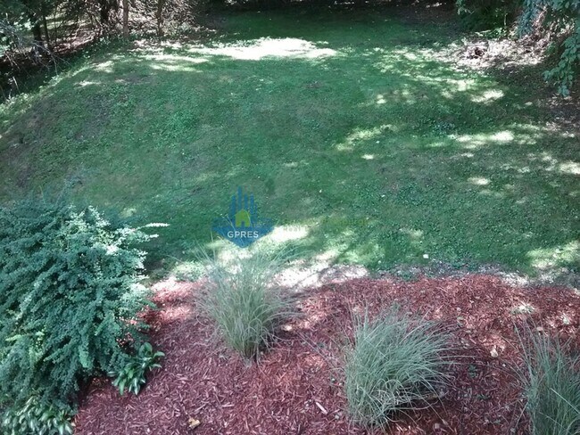 Foto del edificio - 2-bedroom 1st floor apartment for rent in ...