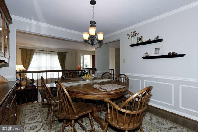 Building Photo - 10774 Brewer House Rd