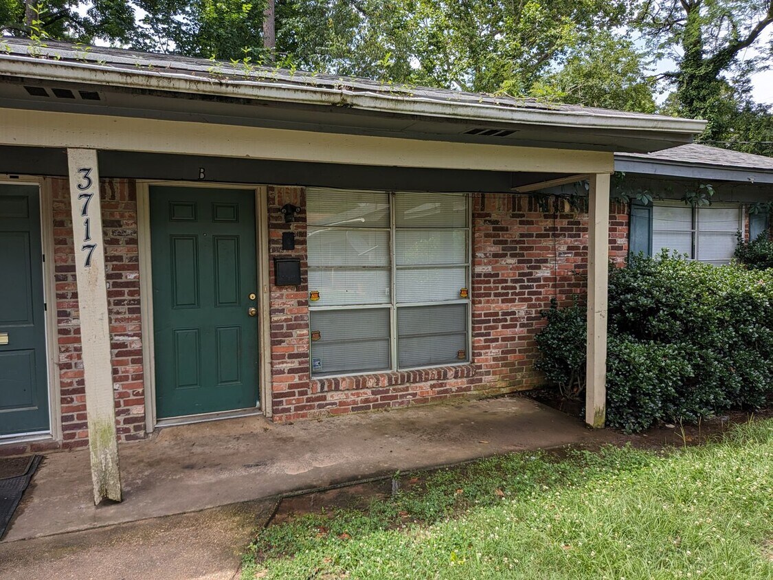 3717 Elizabeth St, Texarkana, TX 75503 Townhome Rentals in Texarkana