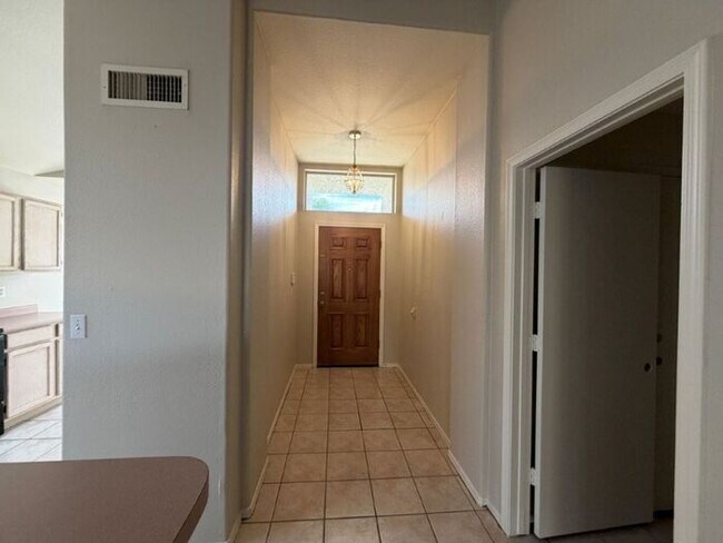 Foto del edificio - 1720 E Countrywalk Ln