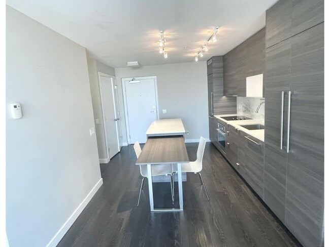 Building Photo - 13398-13104 104 Ave