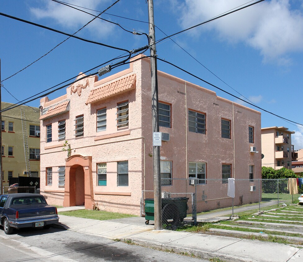 Foto del edificio - Villa Lisa