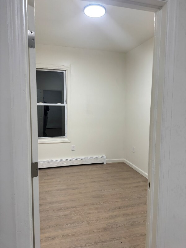 Foto del edificio - 587 Grove St