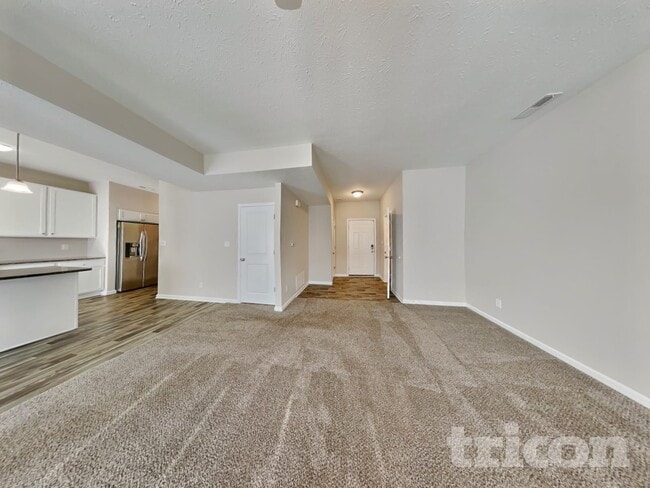Building Photo - 1105 Tomahawk Pl