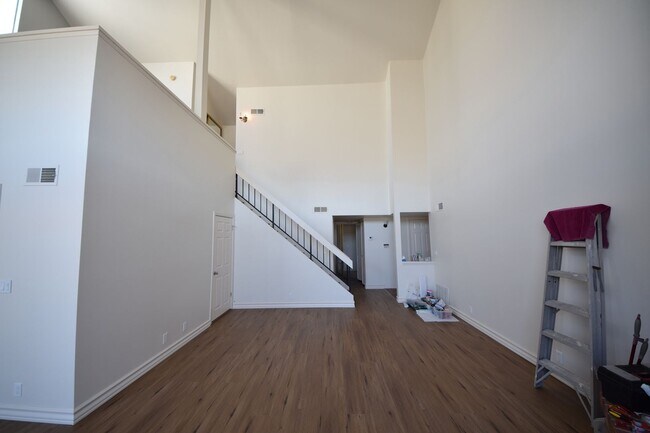 Foto del edificio - ***Amazing 2 Bed 2.5 Bath Westwood Condo U...