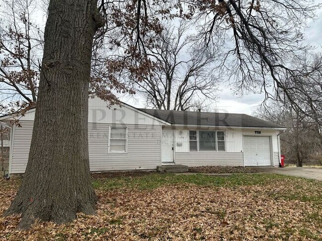 Building Photo - 3 bd/2 ba - Rent $1350 7716 Crisp Ave, Ray...
