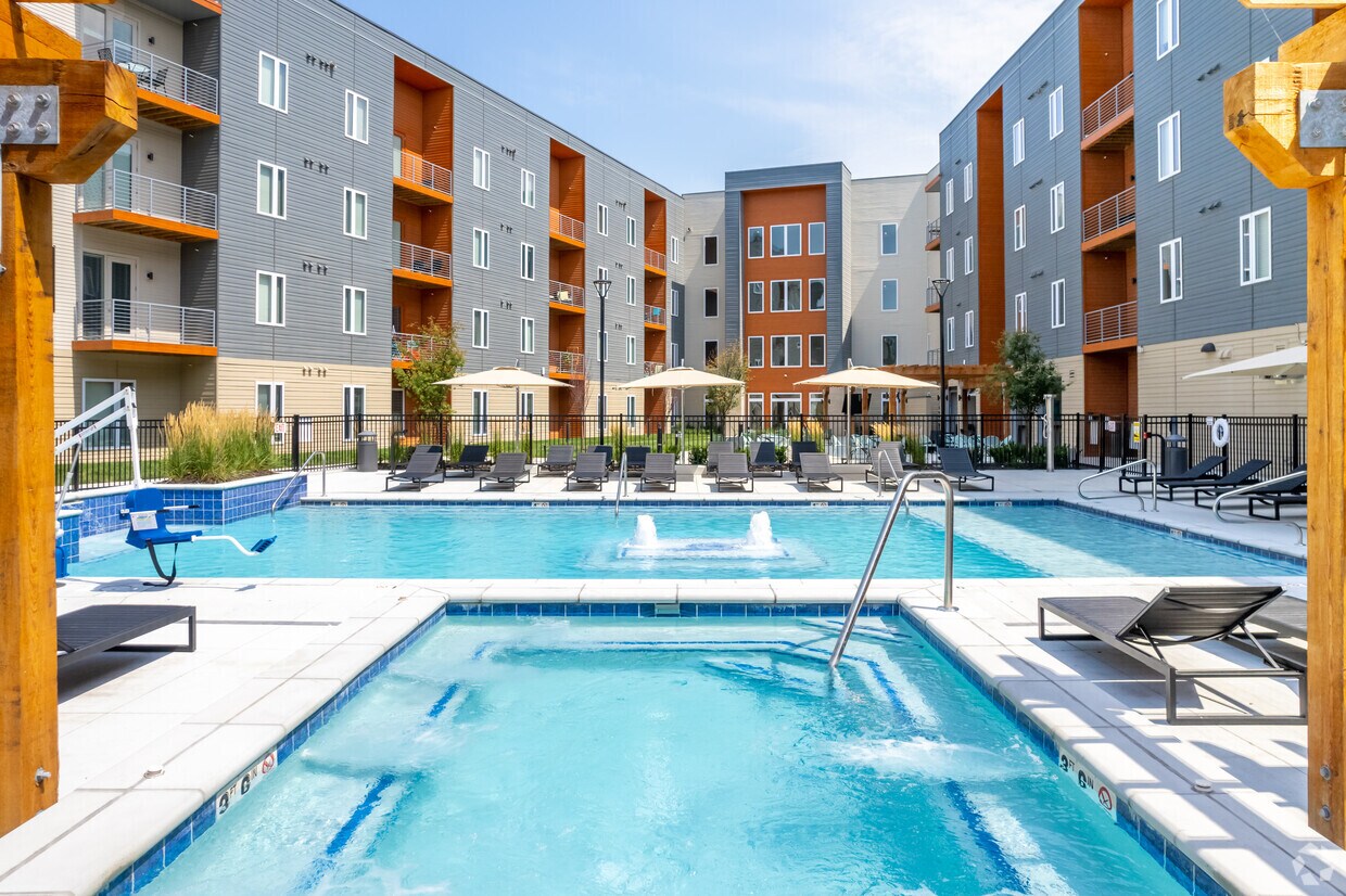 The Backyard at One North Apartments in North Kansas City, MO