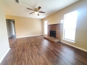 Building Photo - 1434 Briar Cir