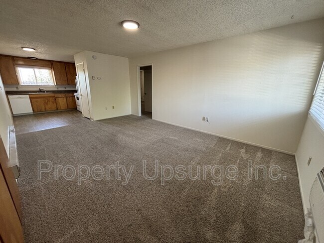 Foto del edificio - 725 Kimball Rd