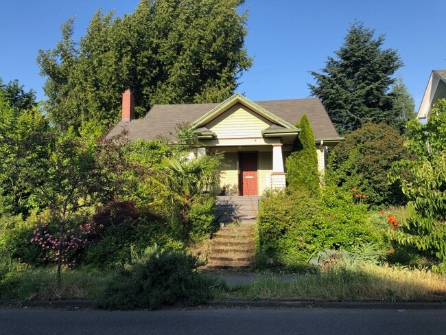 Building Photo - 4914 NE 15th Ave