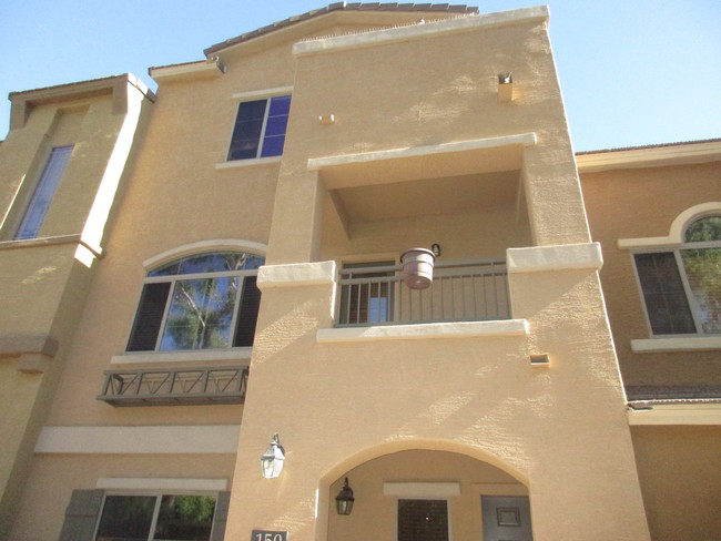 Building Photo - 3250 W Greenway Rd