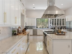 Building Photo - 190 Inveraray Ct