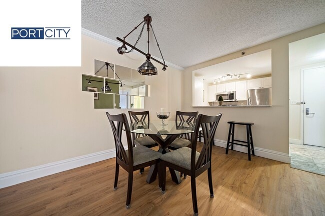 Foto del edificio - 15 N Beacon St