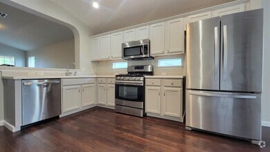 Building Photo - 374 Sampson
