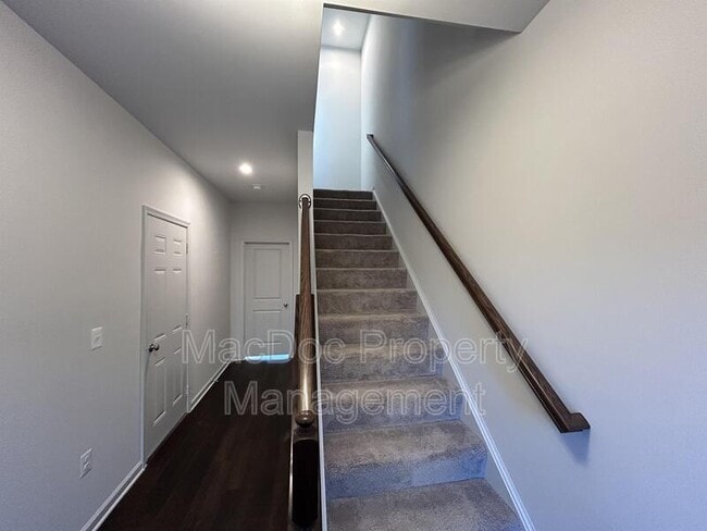 Building Photo - 10302 Gazelle Ct