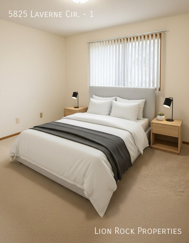 Building Photo - 5825 Laverne Cir N