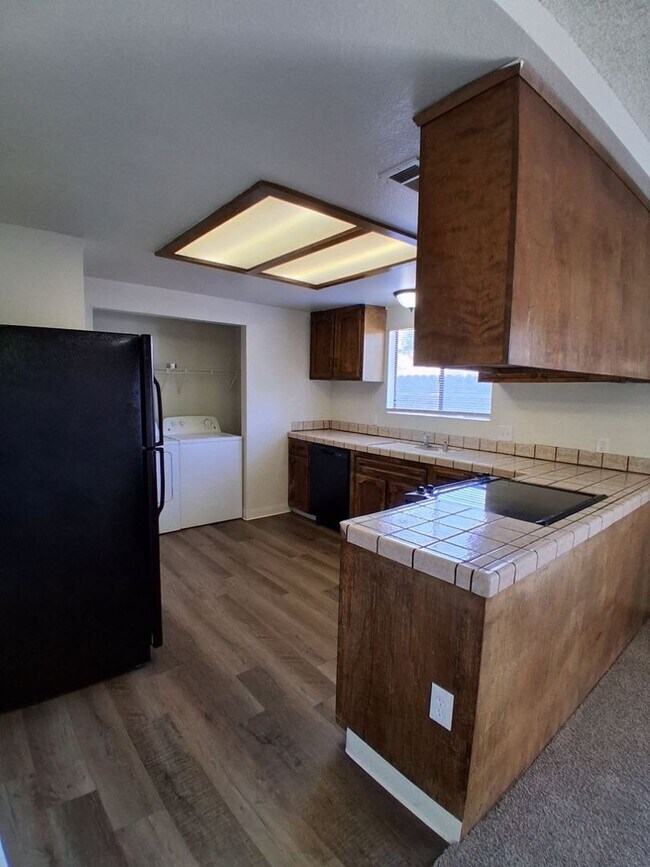 Foto del edificio - 2306 N Fruit Ave