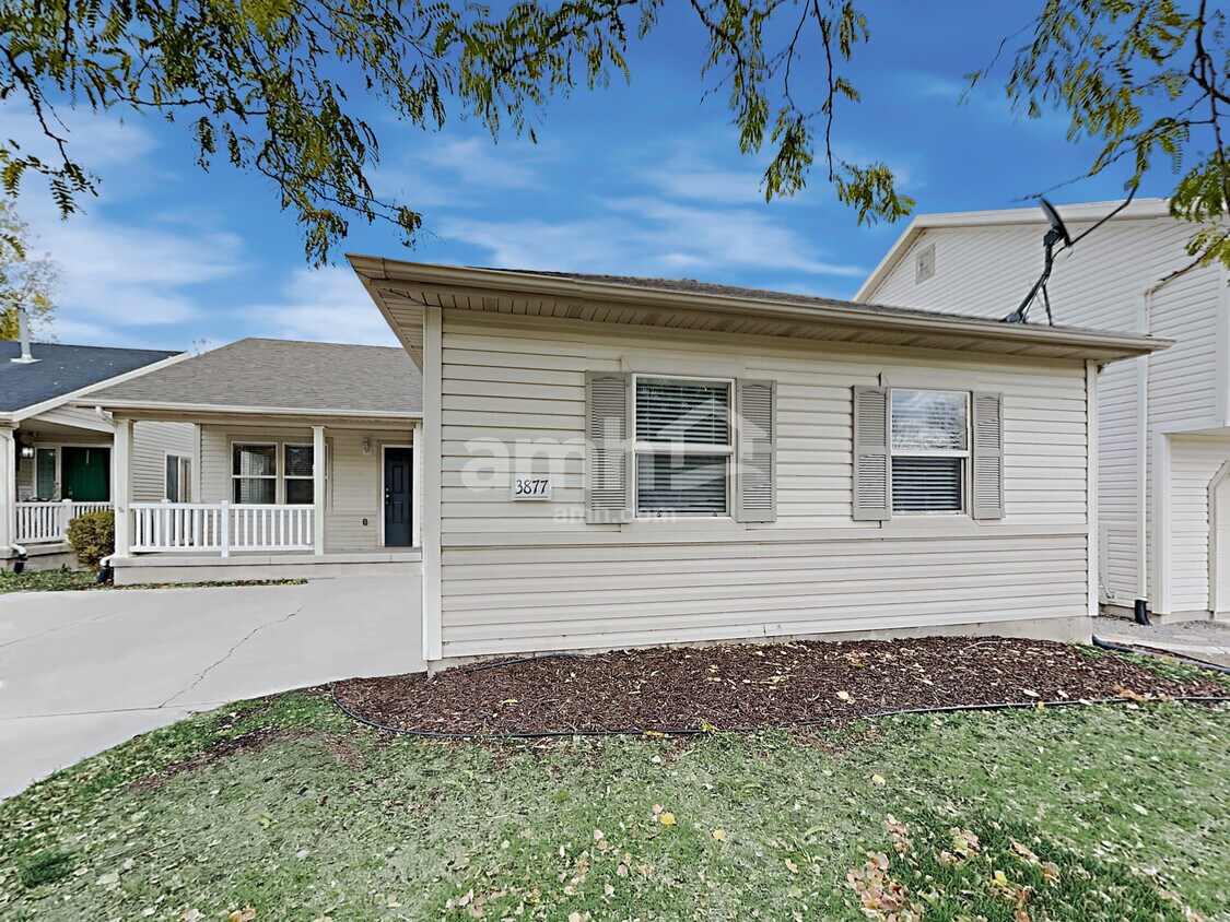 Primary Photo - 3877 E Chilton Road