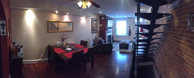 Living Room/Dining Area - 903 S Bouldin St