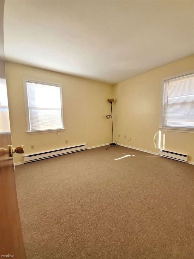 Building Photo - 2 br, 1 bath  - 220 Glen Haven Rd c