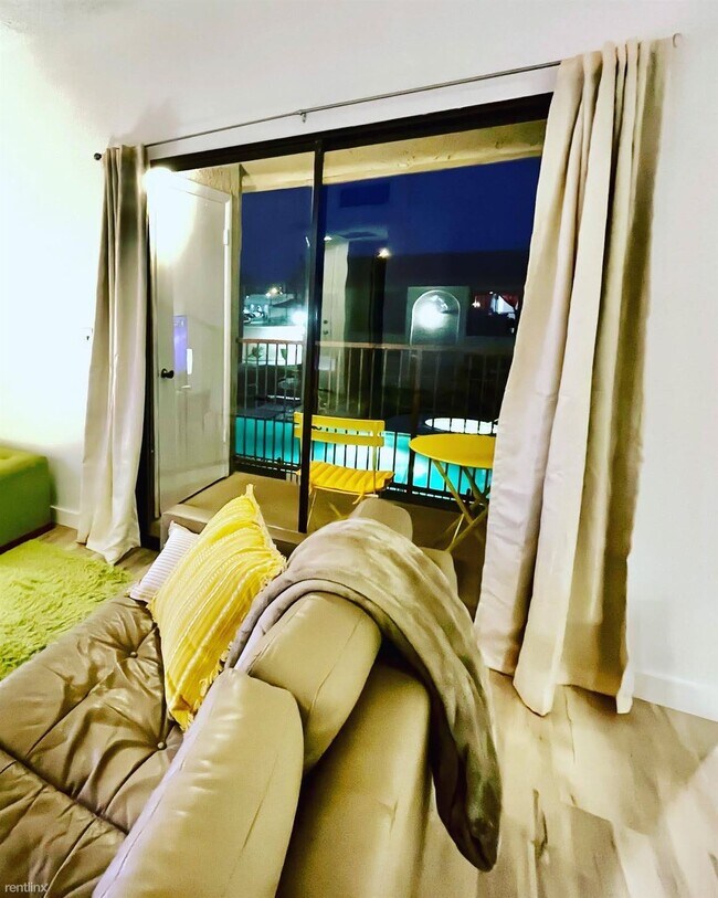 Foto del edificio - 1 br, 1 bath Condo - 81840 Avenue Del Mar ...