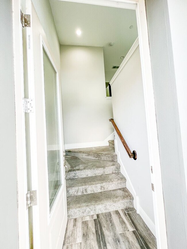 Foto del edificio - Luxury 4-Bedroom Townhome in Laureate Park – Now Available!