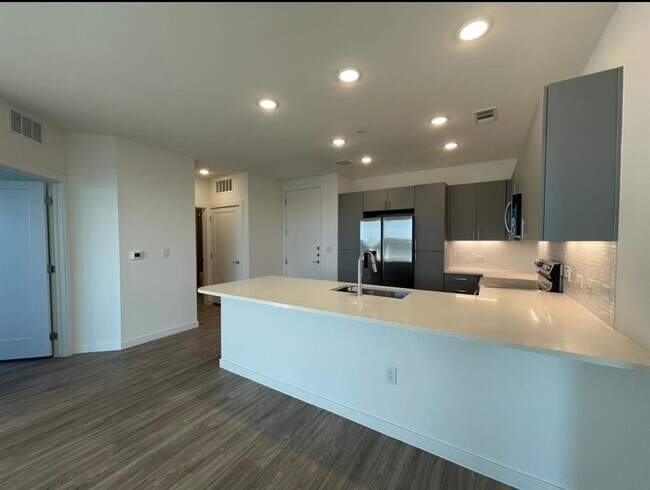 Foto del edificio - 4801 Springdale Rd