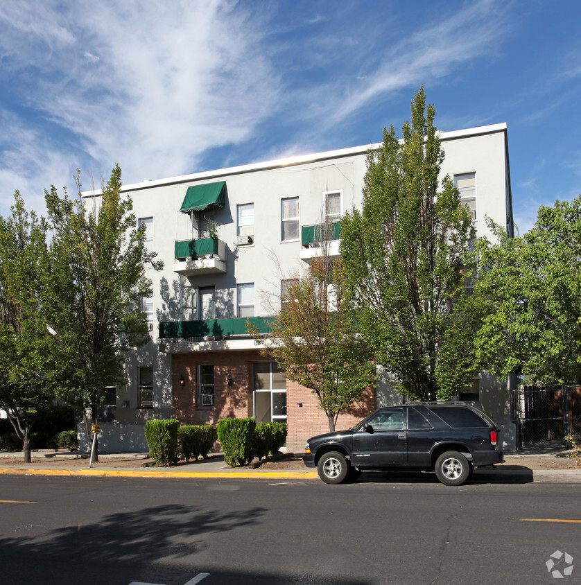 Primary Photo - Washington Street Apartments