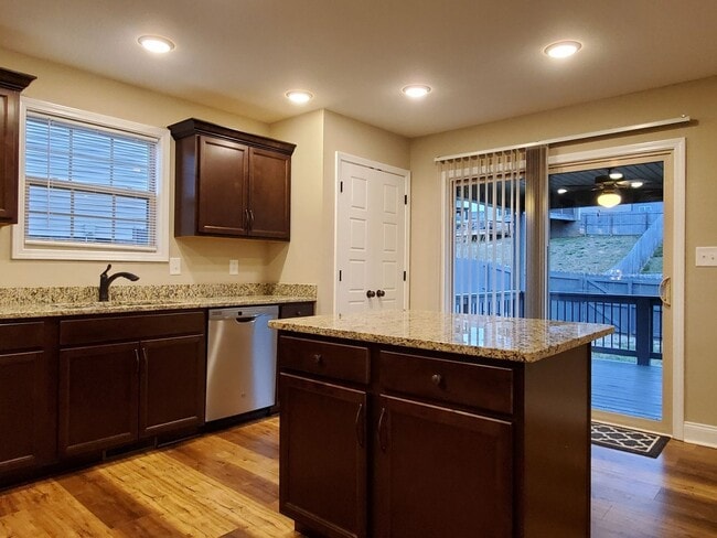 Building Photo - 843 Crestone Ln