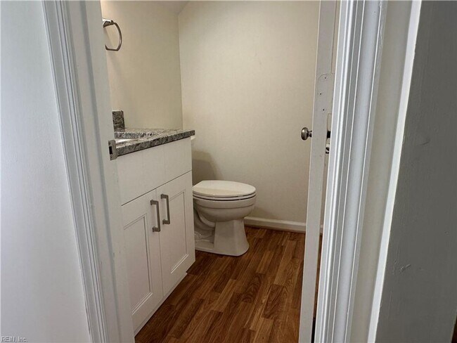 Foto del edificio - Beautiful 3 Bedroom 2.5 Bathroom Home in Lynnhaven