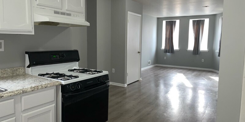 Primary Photo - 2933 W Diamond