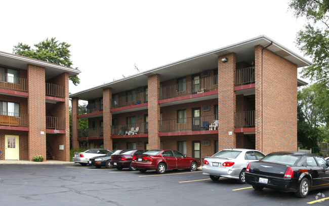 10-14 Rushmore Rd (Circa 2013) - Harbor View Apartments