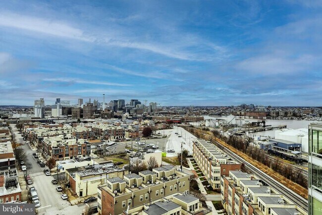 Building Photo - 1200 Steuart St