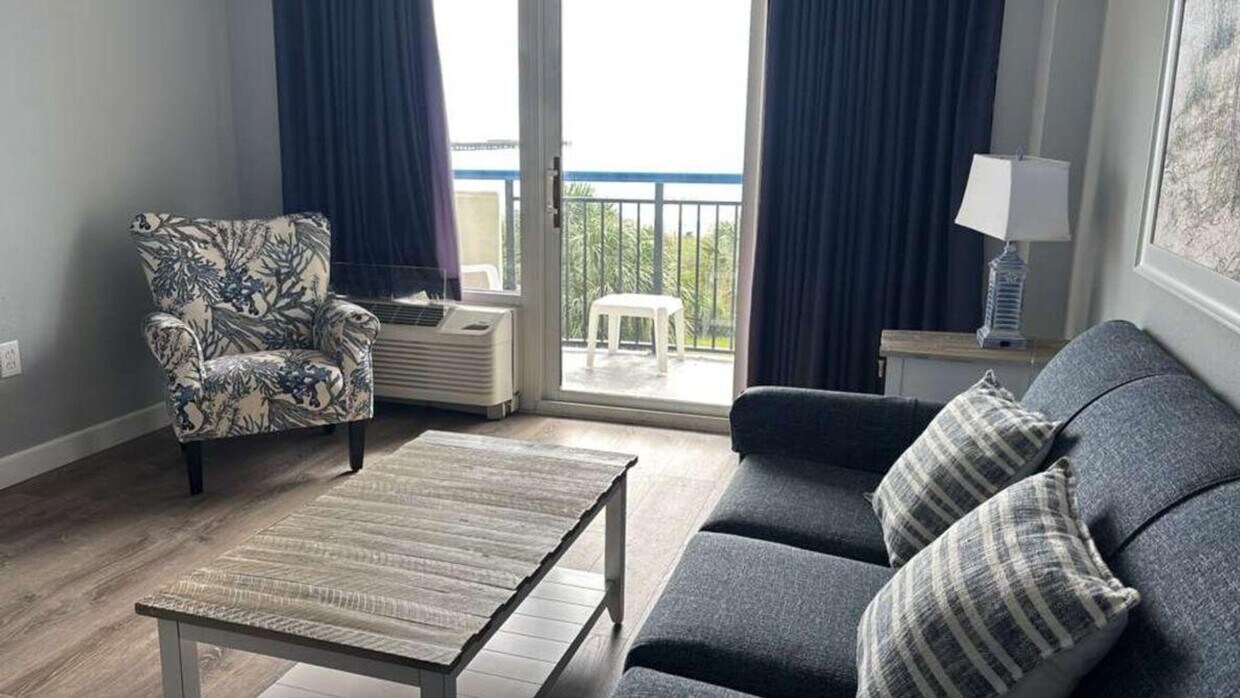 Foto principal - 2300 N Ocean Blvd
