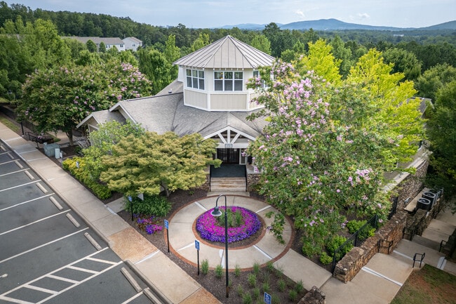 Building Photo - The Woodlands of Charlottesville