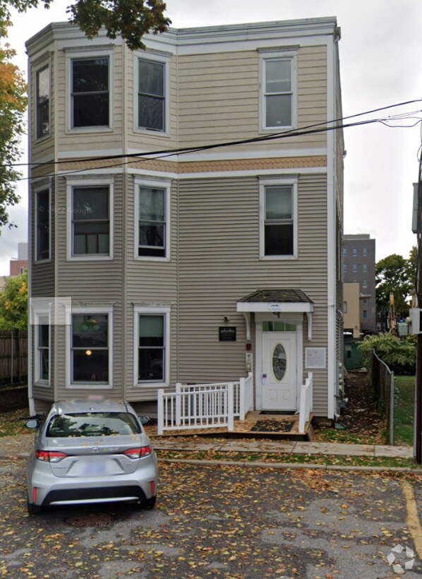 Building Photo - 9 Gardner Ter