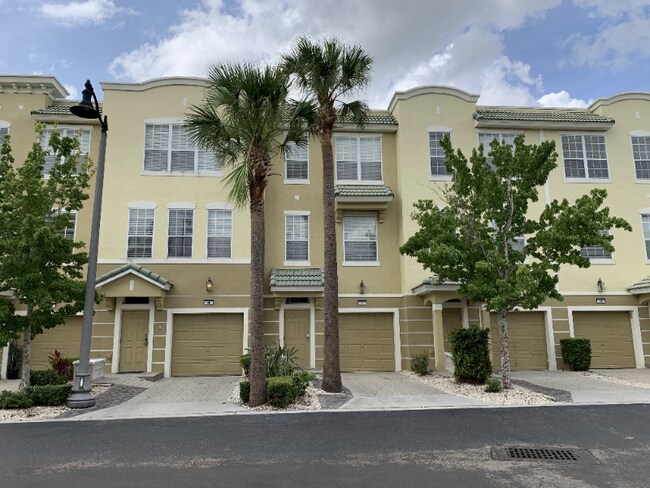 Building Photo - 8012 Cool Breeze Dr