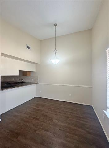 Foto del edificio - 1114 Suburban St