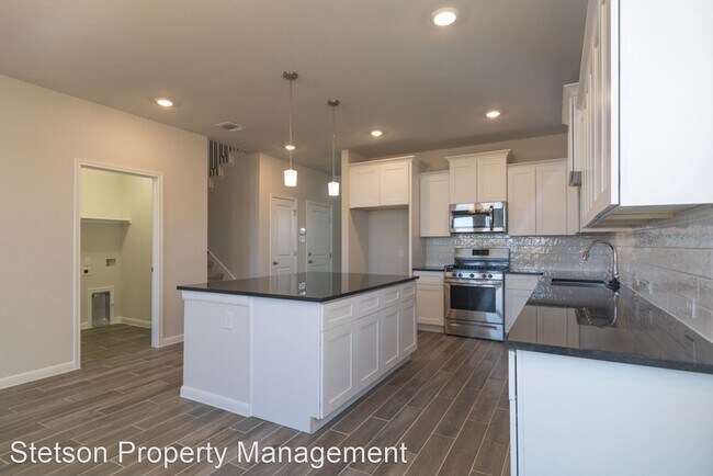 Foto del edificio - 5 br, 3.5 bath House - 104 Comet Pointe Dr