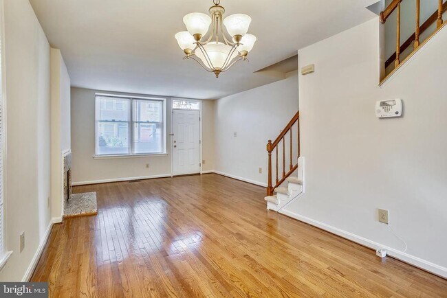 Foto del edificio - 501 Colecroft Ct