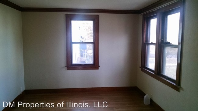 Building Photo - 1819 N Underhill St