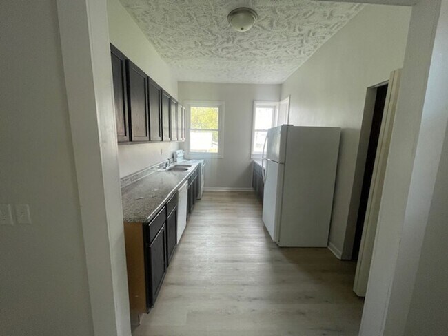 Foto del edificio - Jones Rentals (914 N. 40th St.)