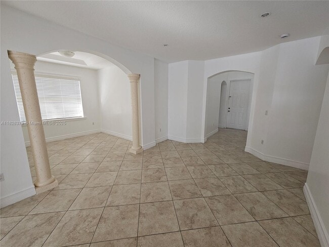 Foto del edificio - 5450 SW 165th Ct